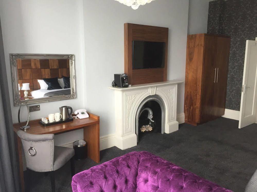The View Hotel Folkestone, A Member Of Radisson Individuals ภายนอก รูปภาพ