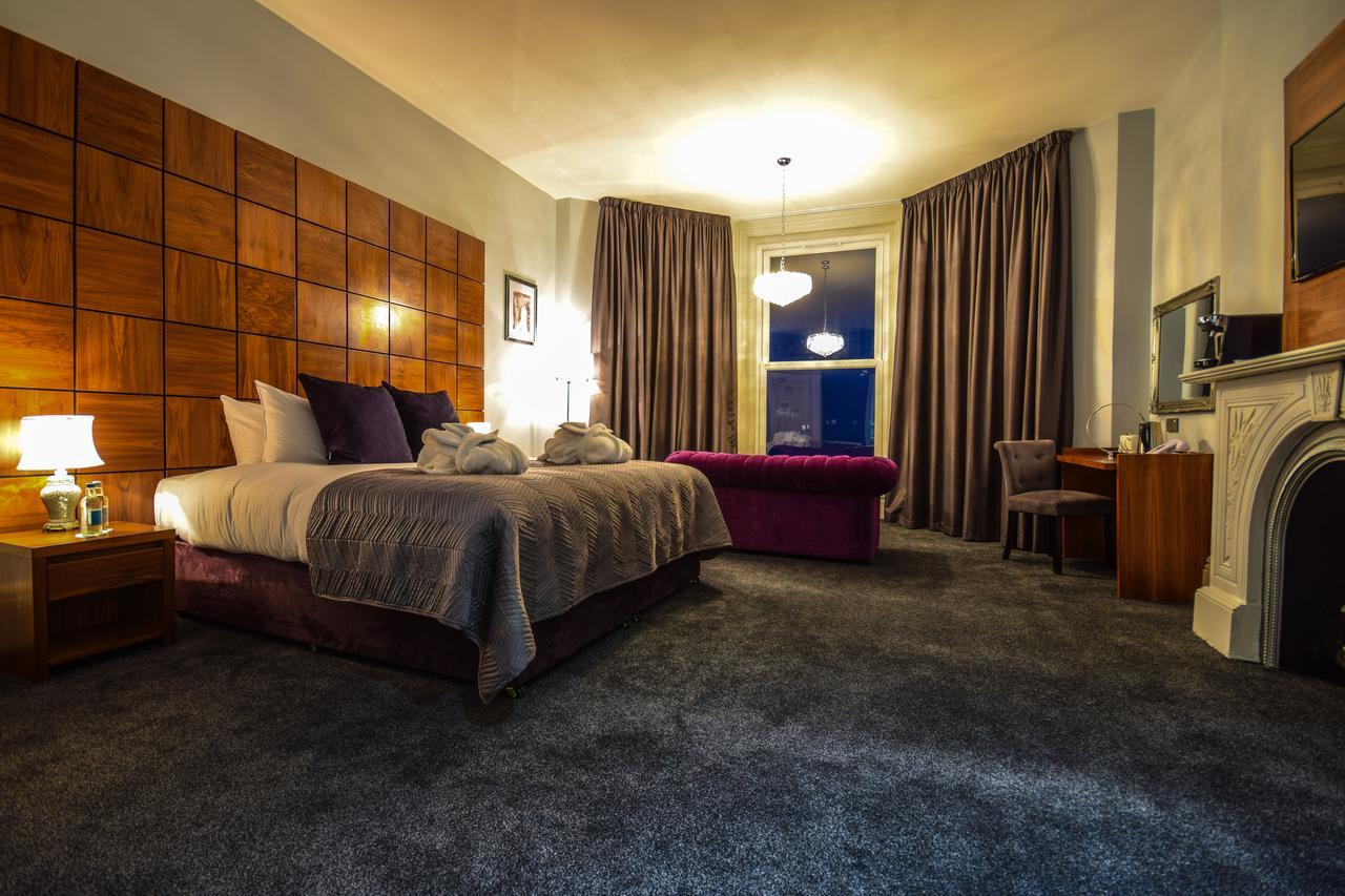 The View Hotel Folkestone, A Member Of Radisson Individuals ภายนอก รูปภาพ