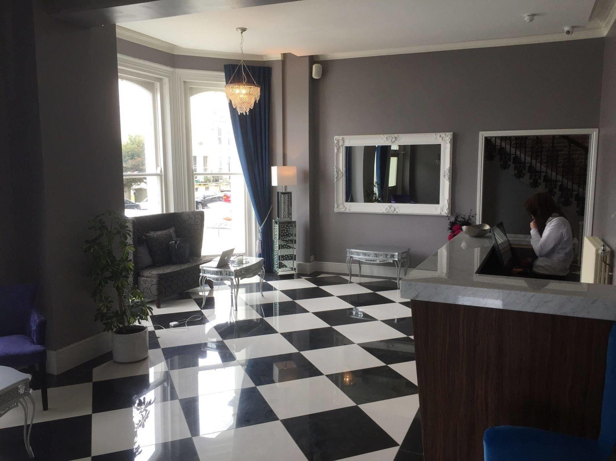The View Hotel Folkestone, A Member Of Radisson Individuals ภายนอก รูปภาพ