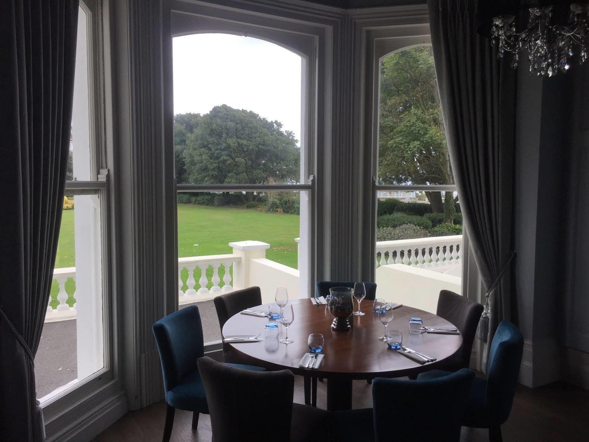 The View Hotel Folkestone, A Member Of Radisson Individuals ภายนอก รูปภาพ
