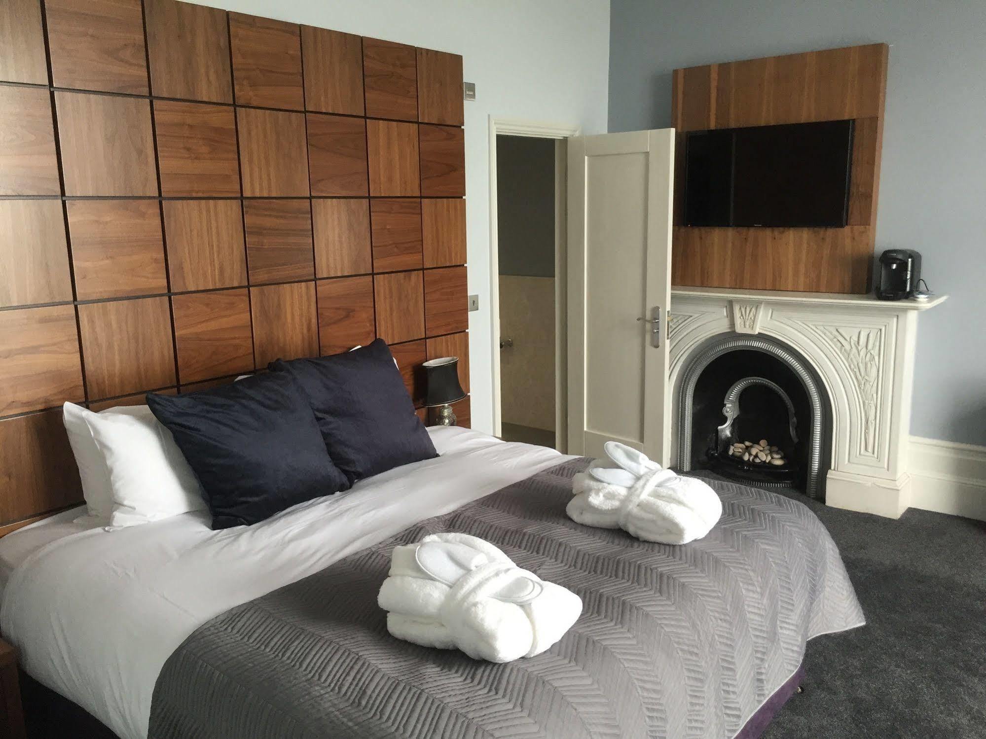 The View Hotel Folkestone, A Member Of Radisson Individuals ภายนอก รูปภาพ