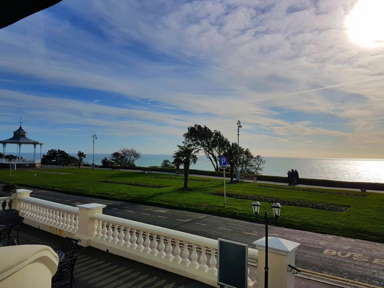 The View Hotel Folkestone, A Member Of Radisson Individuals ภายนอก รูปภาพ